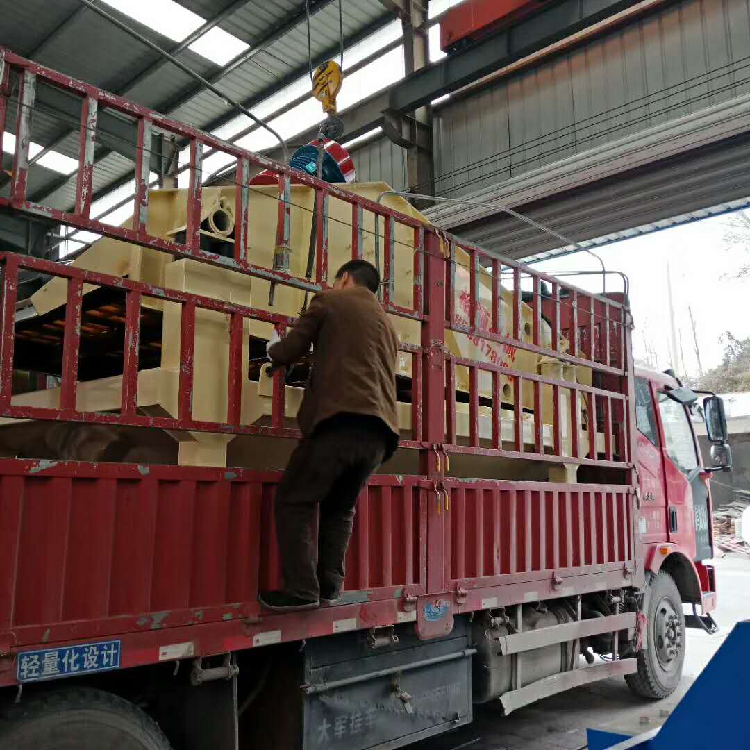 發(fā)往鶴壁的1840雙泵雙噴細(xì)沙回收脫水一體機(jī)